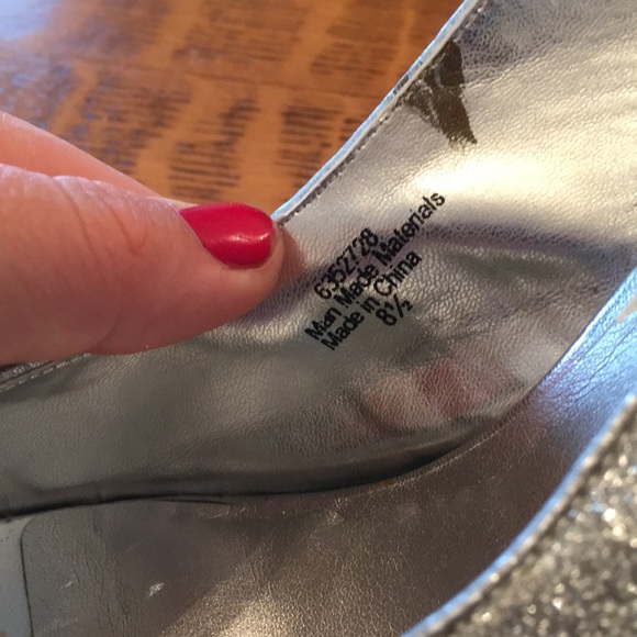 PRICE DROP!! 💕🌺 sparkly high heel sling backs - Picture 8 of 8